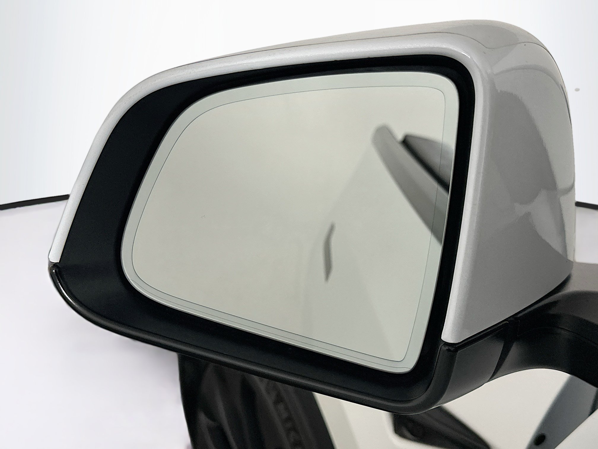 Used 2022 Tesla Model Y Performance AWD/4WD image 16