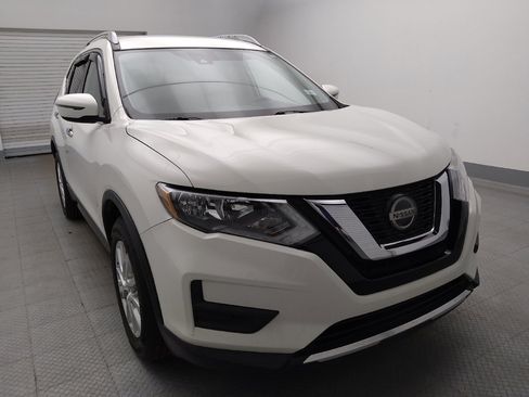 Used 2020 Nissan Rogue SV FWD image 14