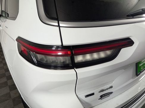 Certified 2023 Jeep Grand Cherokee L Summit image 13
