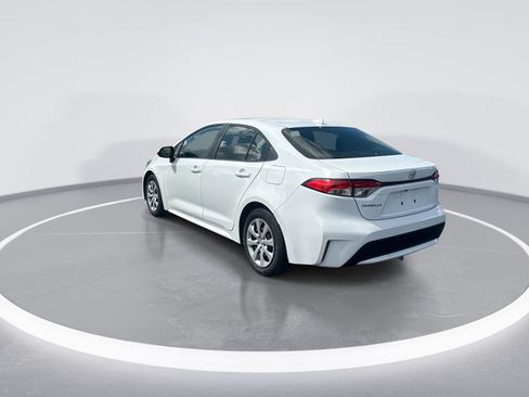 Used 2022 Toyota Corolla LE FWD image 7