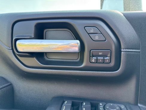 Used 2023 GMC Sierra 3500 Denali w/ Technology Package AWD/4WD image 29