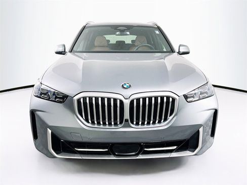 New 2026 BMW X5 xDrive40i w/ Climate Comfort Package image 2