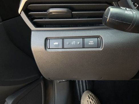 Used 2024 Nissan Altima 2.5 S FWD image 17