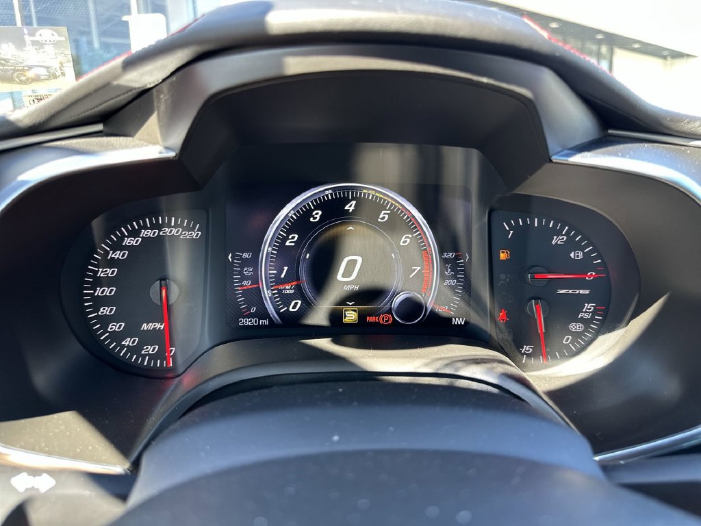 Used 2016 Chevrolet Corvette Z06 w/ 3LZ Preferred Equipment Group RWD image 10