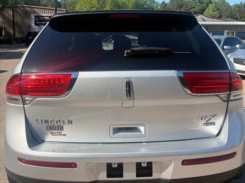Used 2013 Lincoln MKX AWD image 5