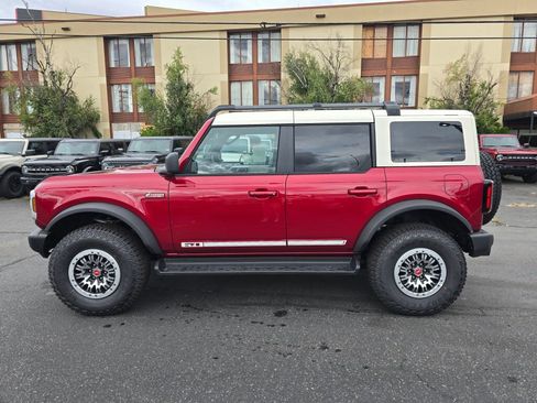 New 2026 Ford Bronco Outer Banks w/ Sasquatch Package AWD/4WD image 8