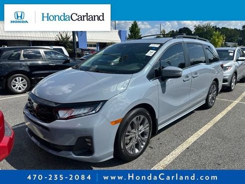 Used 2025 Honda Odyssey Touring image 1