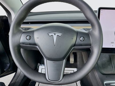 Used 2023 Tesla Model 3 Standard Range RWD image 11