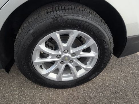 Used 2020 Chevrolet Equinox LT FWD image 13
