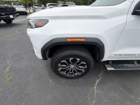 Used 2024 GMC Canyon Denali AWD/4WD image 10