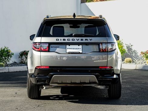 Used 2024 Land Rover Discovery Sport Dynamic SE image 8