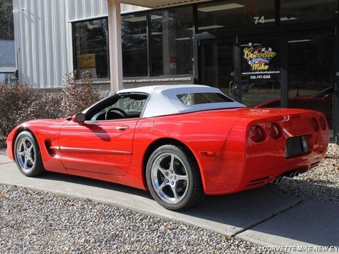 Used 2004 Chevrolet Corvette Convertible w/ Preferred Equipment Group image 8