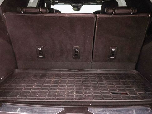 Used 2023 Cadillac Escalade Sport Platinum w/ LPO, ONYX Package image 38