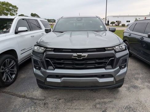 Used 2024 Chevrolet Colorado LT w/ LT Convenience Package II RWD image 2