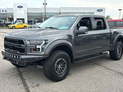 Used 2019 Ford F150 Raptor w/ Equipment Group 802A Luxury AWD/4WD image 2