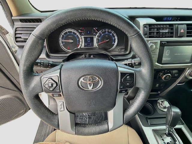 Used 2017 Toyota 4Runner SR5 Premium AWD/4WD image 37