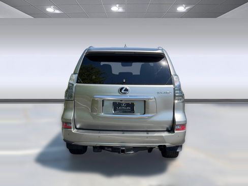 Used 2023 Lexus GX 460 Premium w/ Premium Package AWD/4WD image 10