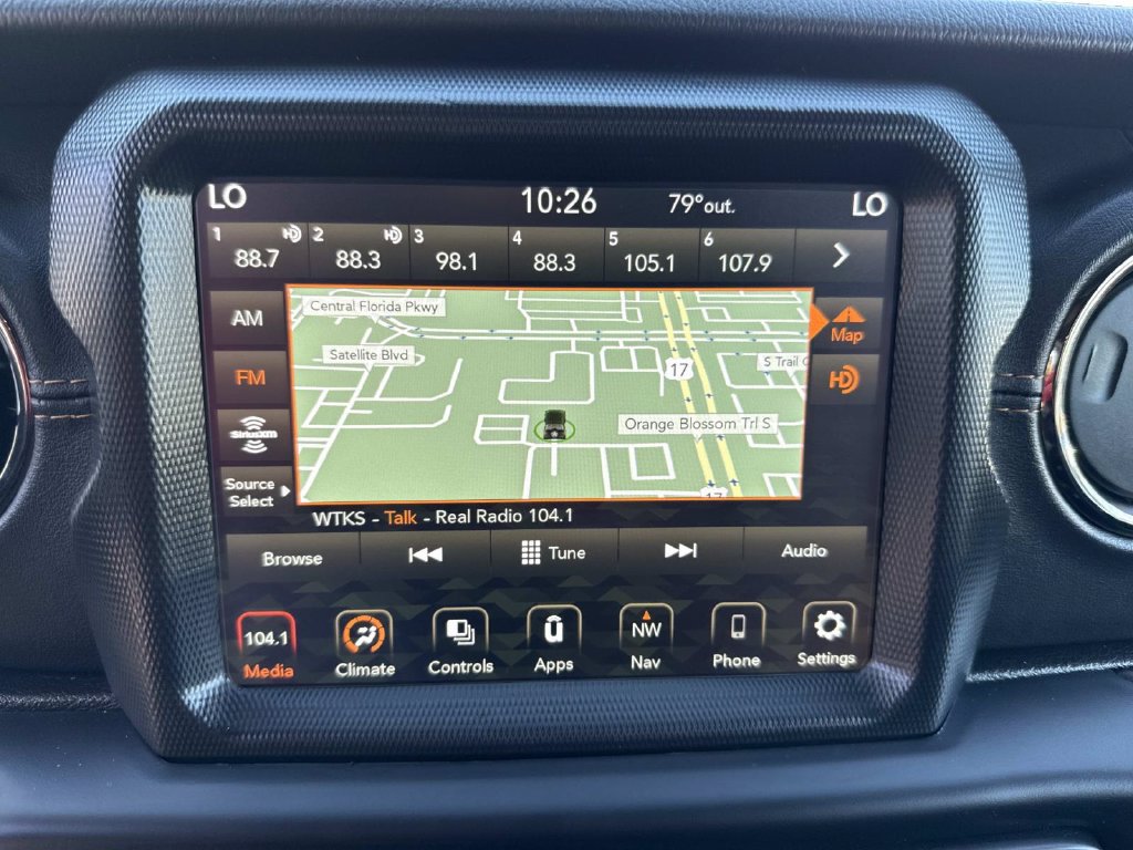 Used 2021 Jeep Wrangler Unlimited Sahara AWD/4WD image 29