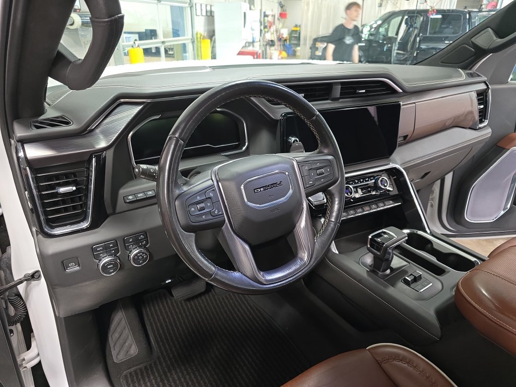 Certified 2023 GMC Sierra 1500 Denali Ultimate AWD/4WD image 17