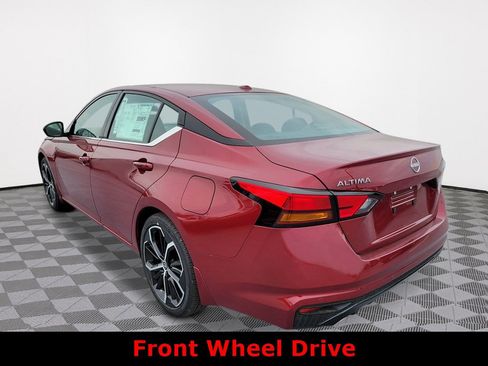 Certified 2025 Nissan Altima 2.5 SR w/ SR Premium Package FWD image 5