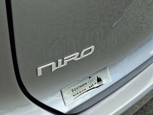 Certified 2023 Kia Niro Wind FWD image 32