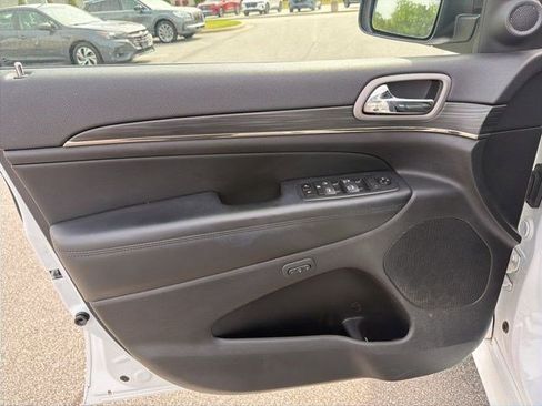 Used 2020 Jeep Grand Cherokee Limited X image 12