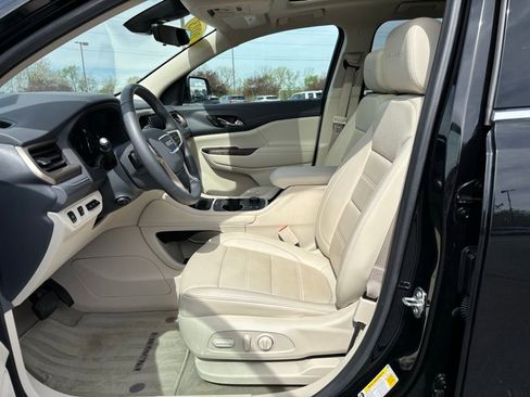 Used 2023 GMC Acadia Denali w/ Denali Technology Package image 15