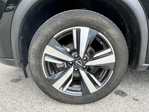 Used 2026 Nissan Rogue SL AWD/4WD image 12