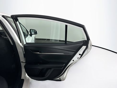 Used 2025 Toyota Camry LE image 31