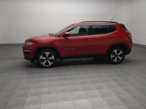 Used 2018 Jeep Compass Latitude w/ Popular Equipment Group FWD image 2