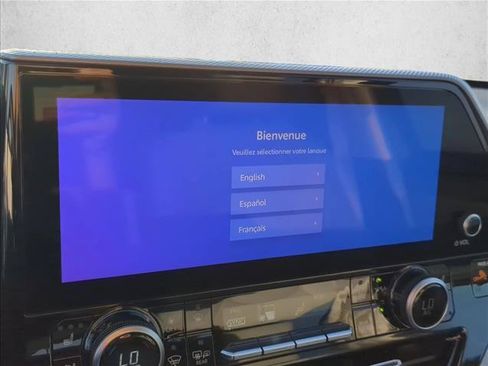 Used 2023 Toyota Highlander Platinum FWD image 18