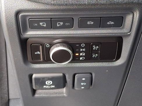 Used 2023 Ford F150 Lightning Lariat image 31