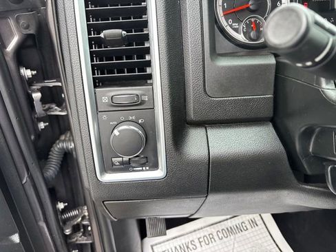 Used 2021 RAM 1500 Classic SLT AWD/4WD image 18