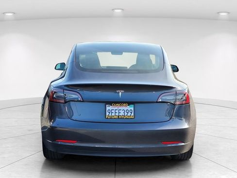Used 2023 Tesla Model 3 Standard Range image 5