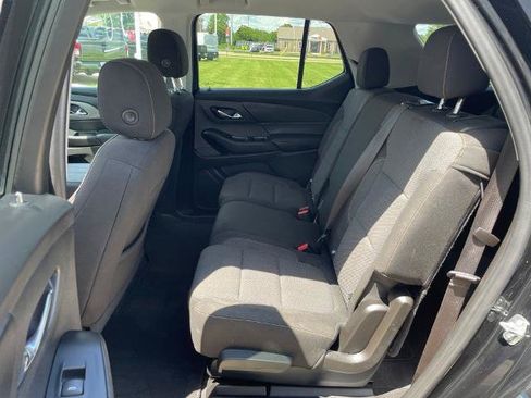 Used 2021 Chevrolet Traverse LS FWD image 10