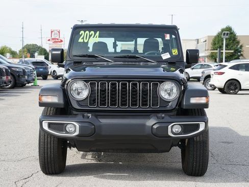 Used 2024 Jeep Gladiator Sport image 2