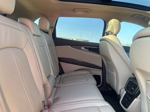 Used 2020 Lincoln Nautilus Reserve w/ Equipment Group 201A image 16