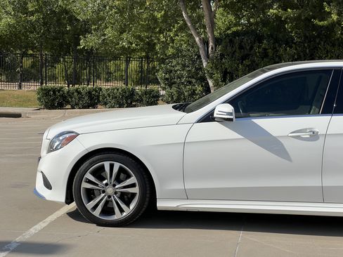 Used 2016 Mercedes-Benz E 350 Sedan image 5