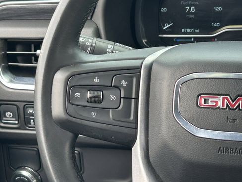 Certified 2021 GMC Yukon XL SLT w/ SLT Luxury Package AWD/4WD image 24