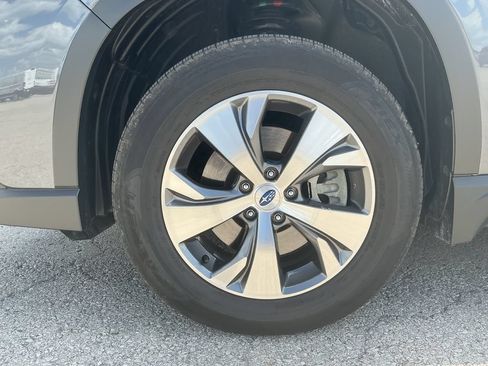 Used 2025 Subaru Ascent Premium AWD/4WD image 9
