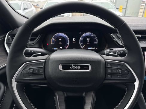 New 2026 Jeep Grand Cherokee Limited w/ Limited Altitude Package RWD image 18