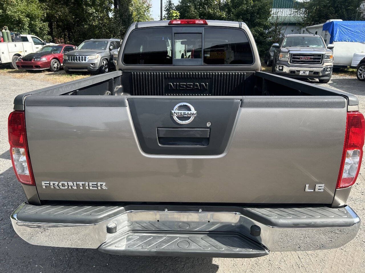 Used 2005 Nissan Frontier LE w/ (H02) Audio Pkg AWD/4WD image 5