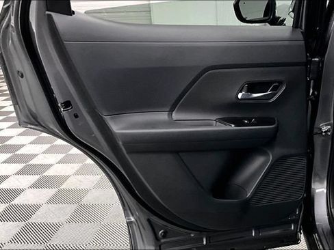 New 2026 Nissan Kicks SV AWD/4WD image 32