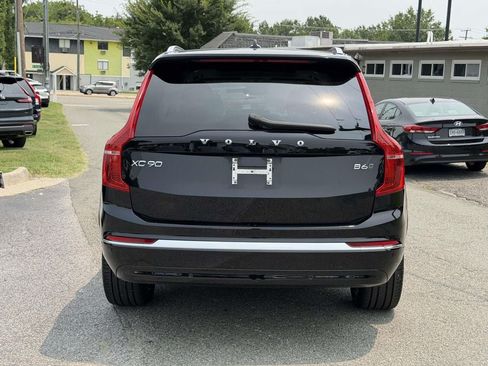 Used 2023 Volvo XC90 B6 Plus w/ Protection Package AWD/4WD image 21