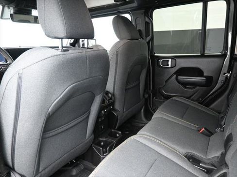 Certified 2024 Jeep Gladiator Sport image 25