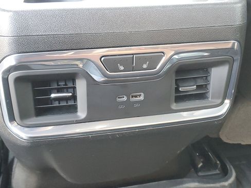 Used 2024 GMC Sierra 2500 Denali Ultimate image 11