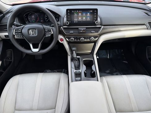 Used 2018 Honda Accord EX image 16