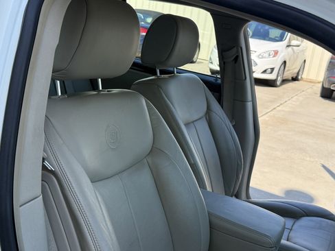 Used 2008 Cadillac DTS FWD image 31