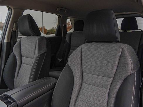 Used 2021 Nissan Rogue S image 11