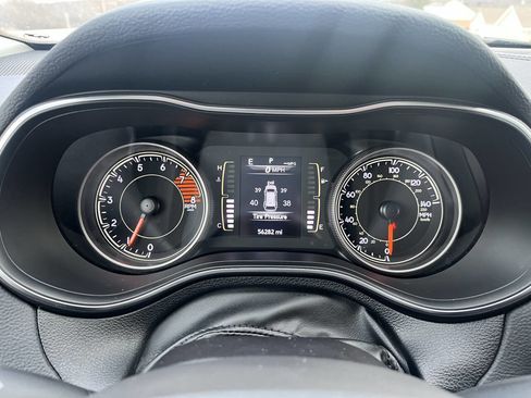 Used 2019 Jeep Cherokee Latitude Plus w/ Cold Weather Group image 19